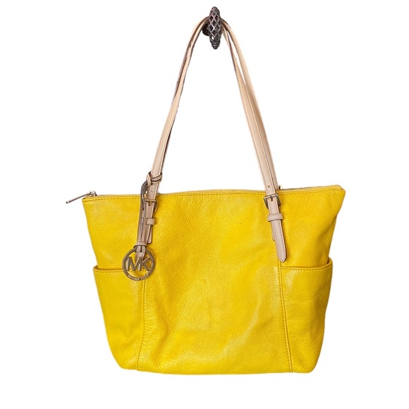 Michael Kors Handbags - Michael Kors Shoulder Bag